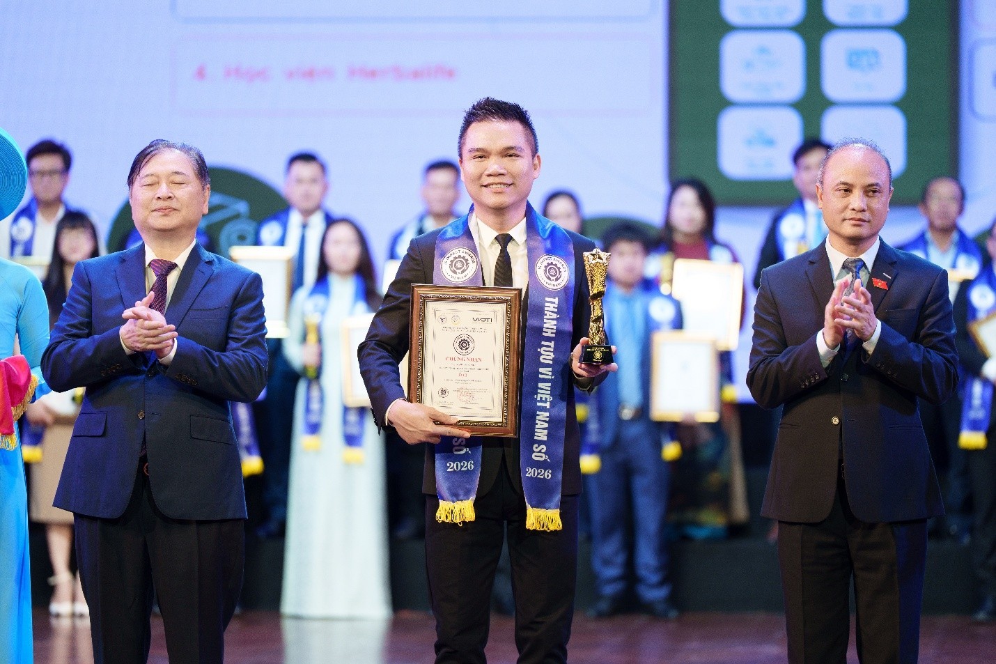 anh2hbl-1780386495.jpg