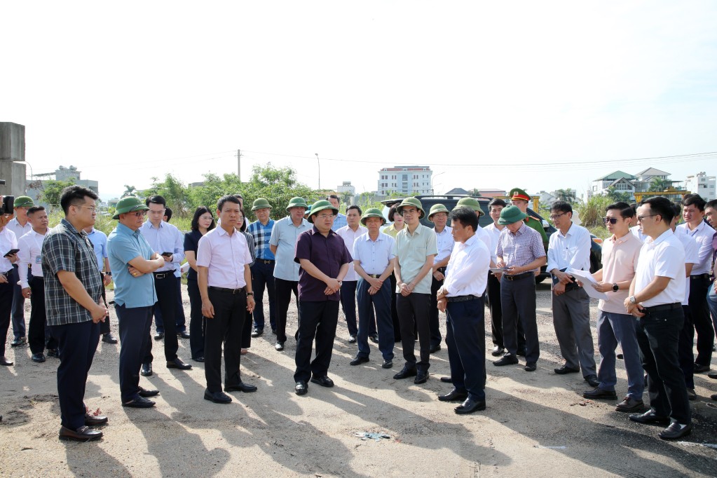2517651-dong-chi-quan-minh-cuong-uy-vien-trung-uong-dang-bi-thu-tinh-uy-truong-doan-dbqh-tinh-13512211-1781191166.jpg