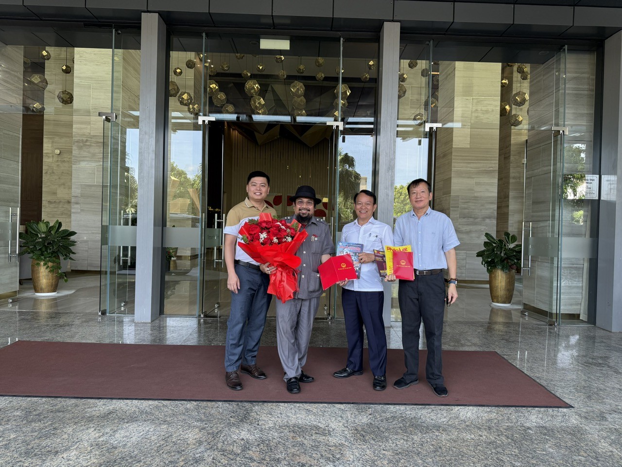 Trangchu Lc88 dangnhap.com Nguyễn Hoàng Sang lan tỏa đạo lý “Uống nước nhớ nguồn” tại Ngã ba Đồng Lộc