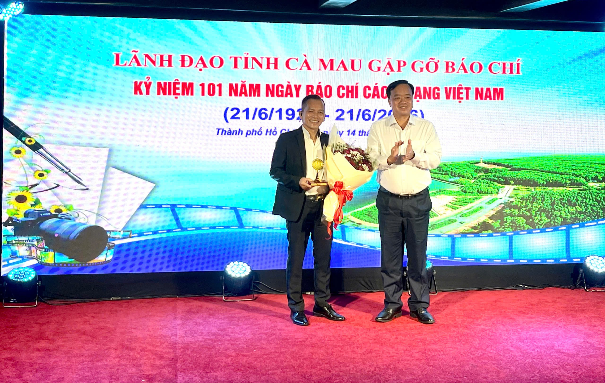 Cà Mau tri ân báo chí, lan tỏa khát vọng phát triển vùng đất cực Nam