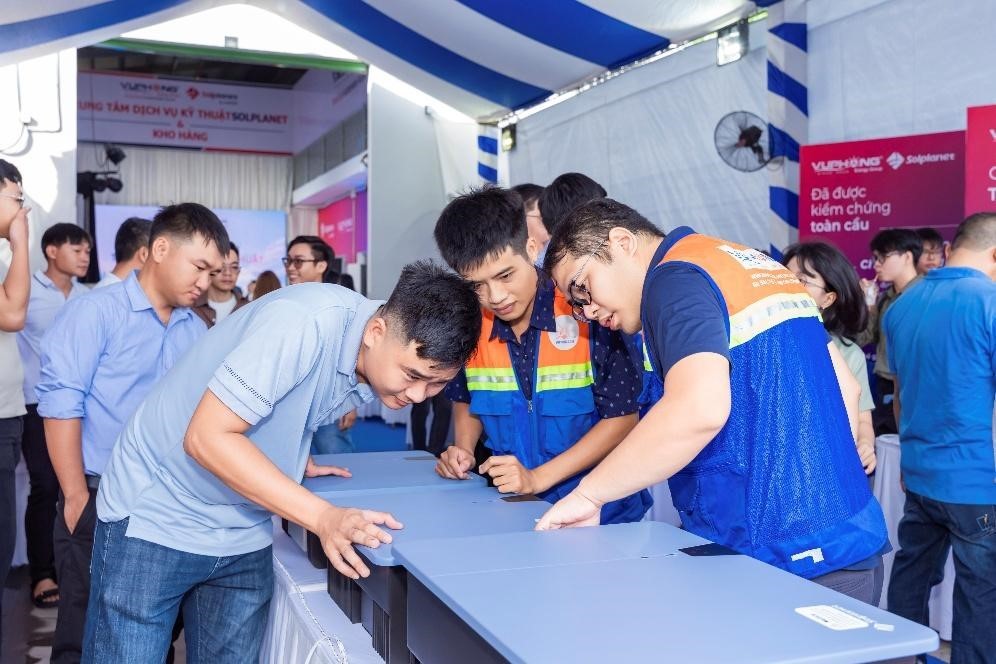 Bài toán thiếu nhân lực kỹ thuật khi 10Lc88 Giải Trí Thể Thao điện mặt trời tăng trưởng
