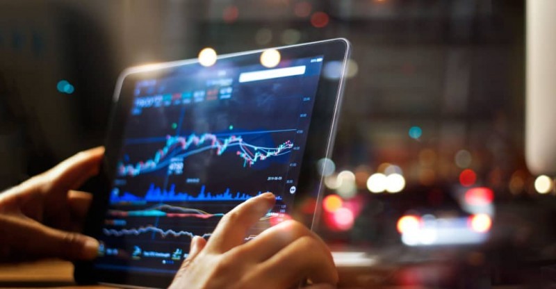 1600x1114-financial-graph-filtered-istock-da-kuk-131758788720250310113915-1748234745.jpg