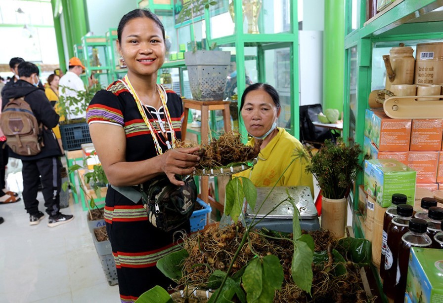 le-hoi-sam-05-1716022061.jpg
