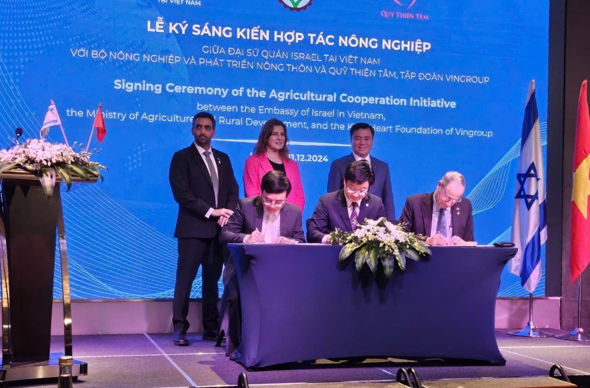 hop-tac-cong-nghe-cao-4-1733964585.jpg
