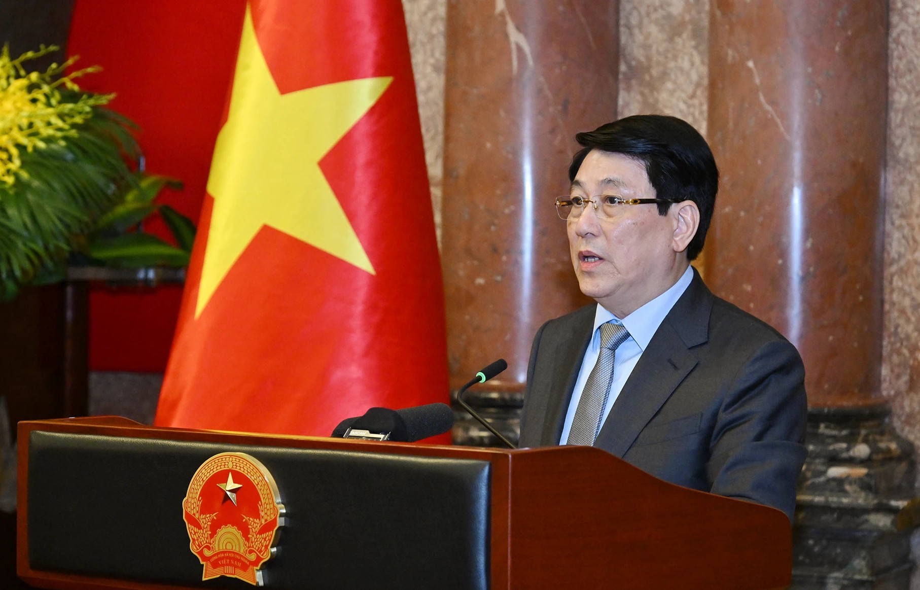 chu-tich-nuoc-gap-tam-guong-viec-tu-te-6-1744809264.jpg