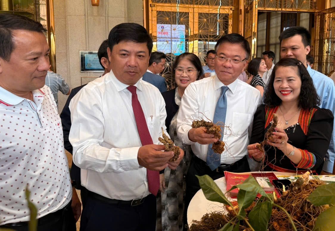 phat-trien-cong-nghiep-duoc-lieu-7-1746865200.jpg
