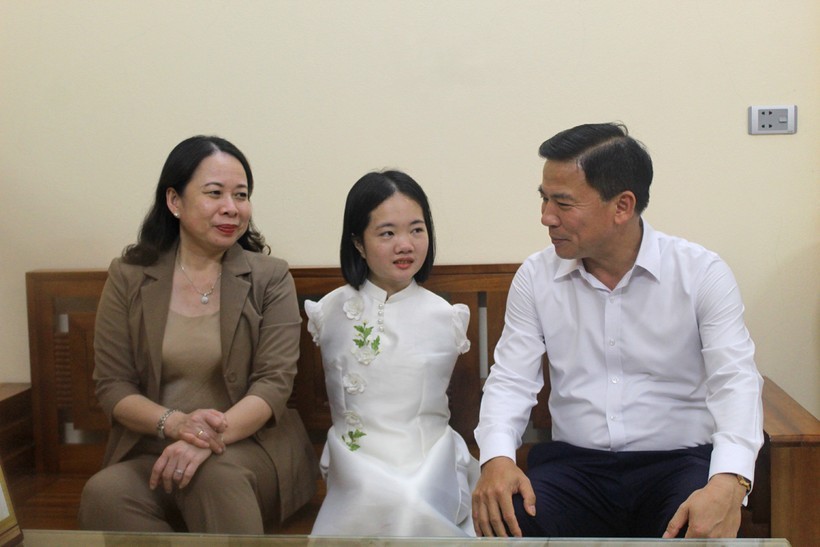co-giao-khong-tay-1-7666-1693905696.jpg