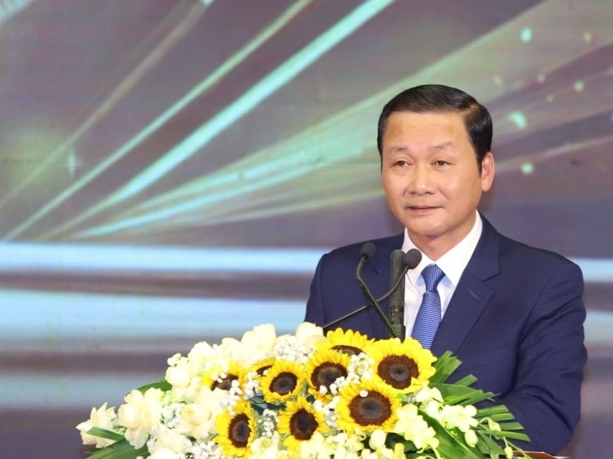 ton-vinh-doanh-nhan-tieu-bieu-1697127146.jpg