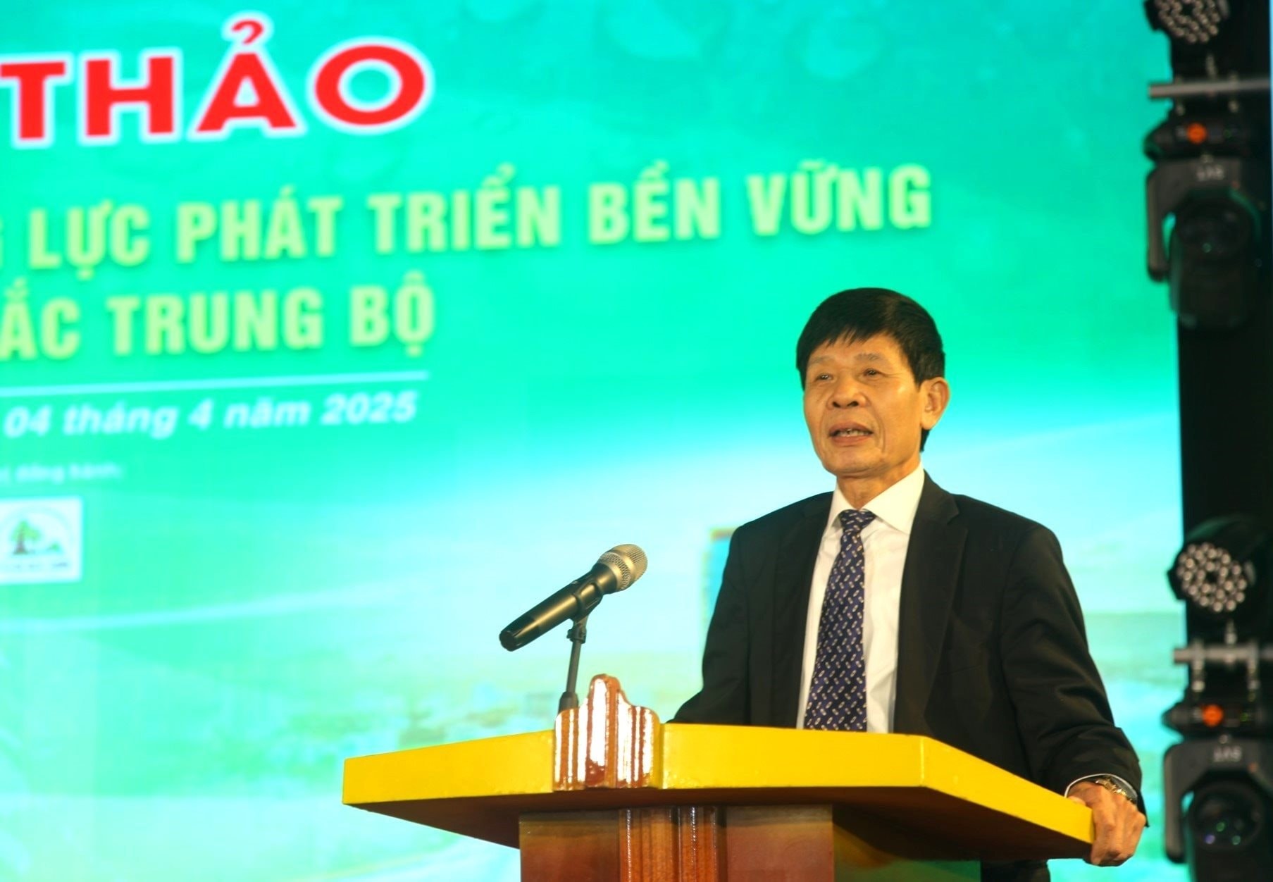 hoi-thao-1-1-1743738469.jpg