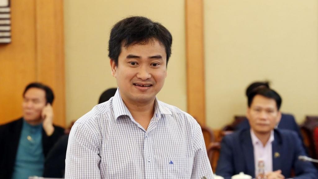 ong-phan-quoc-viet-tai-buoi-hop-bao-1-1639924597.jpg