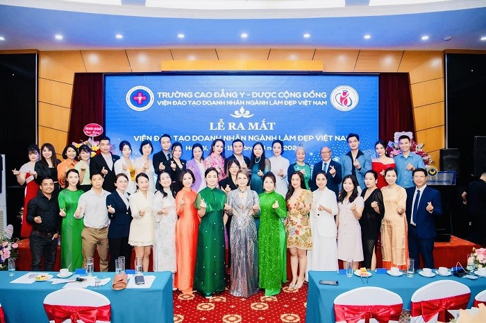 vuong-pham-song-binh-doanh-nghiep-kinh-te-xanh-1-1713884467.jpg