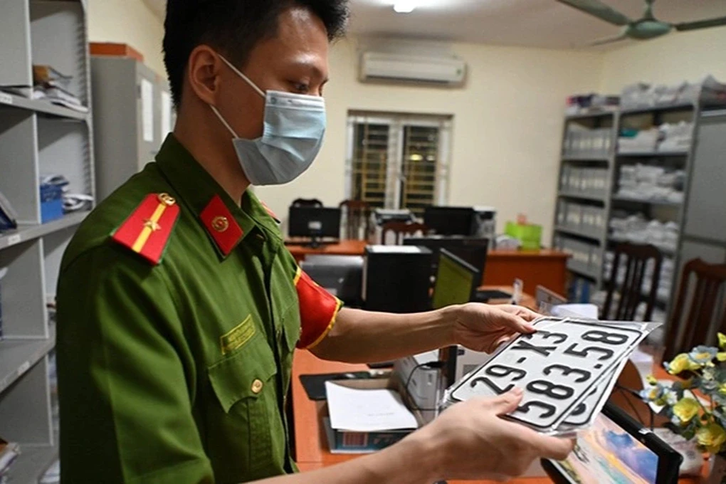 nhung-truong-thu-hoi-chung-nhan-dang-ky-xe-bien-so-xe-tu-ngay-158-20230719073529-edited-1720252821580-1750131140.webp