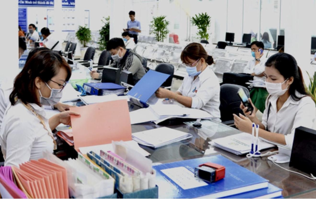 chinh-sach-tien-luong-sau-sap-nhap-1753420429.jpg