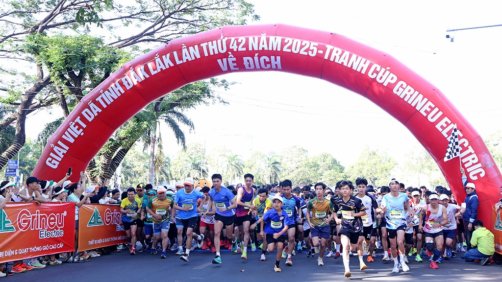 cac-van-dong-vien-xuat-phat-o-noi-dung-nam-phong-trao-1740938327.jpg