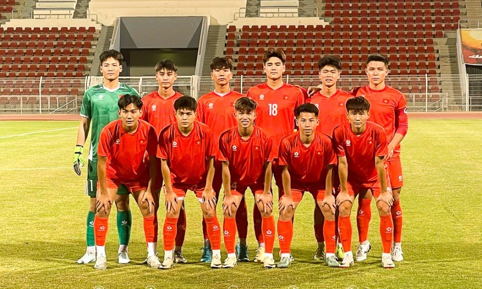 Đội hình ra sân của đội tuyển U17 Việt Nam trong trận tái đấu với đội chủ nhà U17 Oman