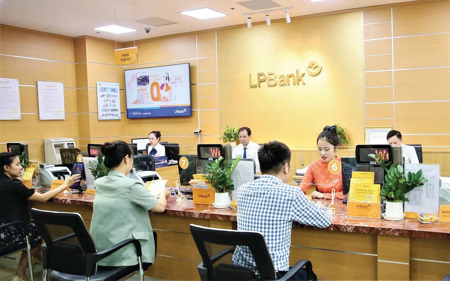 diendandoanhnghiep-vn-media-uploaded-344-2024-05-07-lp-bank2-67f24e3d525c8-1762417121.jpg