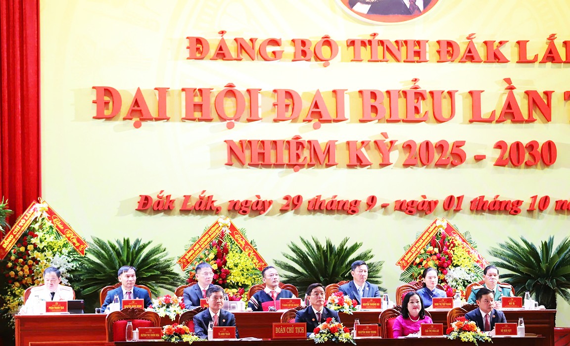 khai-mac-dai-hoi-1759204524.jpg