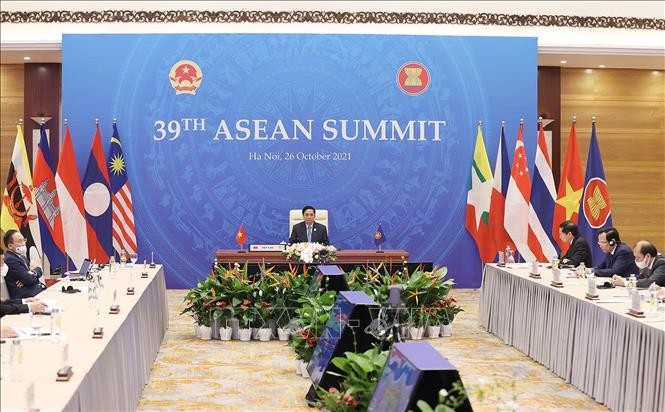 asean-1-1635300433.jpg