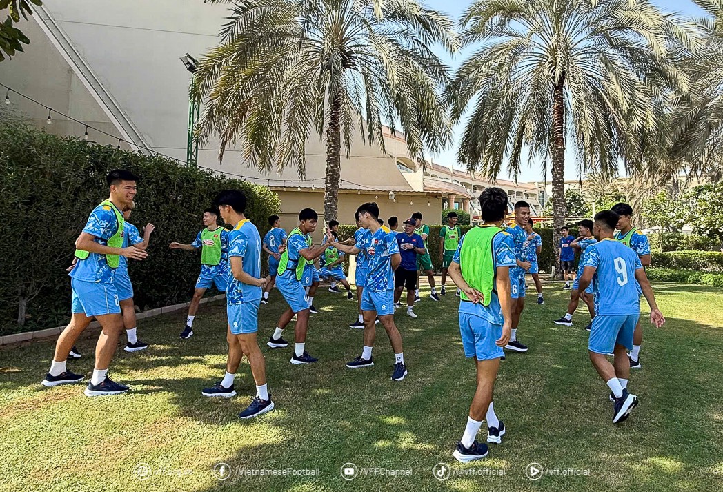 Đội tuyển U23 Việt Nam tập luyện tại Abu Dhabi, sẵn sàng cho trận giao hữu đầu tiên với U23 Qatar