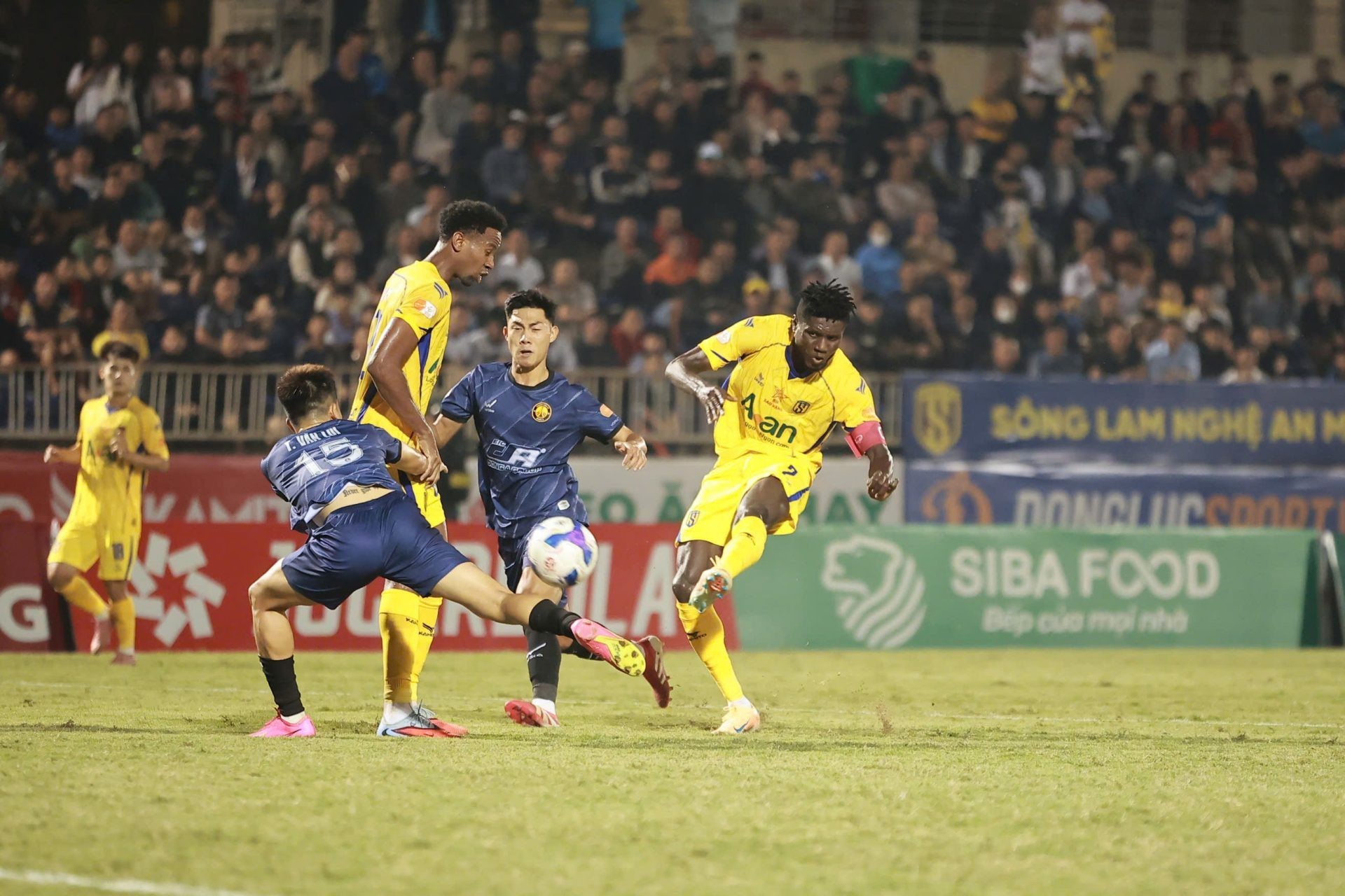 Vòng 9 giải vô địch quốc gia LPBank V.League 1 2025/26 sẽ khởi tranh chiều nay 31/10
