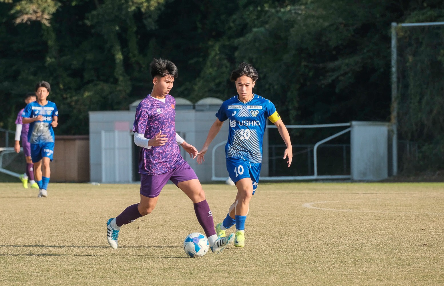 Các cầu thủ U17 Việt Nam vươn lên dẫn trước 2-0 ngay trong hiệp đấu đầu tiên