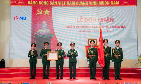 MB đón nhận Huân chương Lc888 Thể Thao Link Mới Hạng Ba