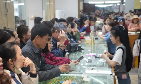 Hà Tĩnh: Trang Chủ LC88.COM Link Mới 2026 Đăng Ký LC 88 tấp nập đi mua vàng ngày vía Thần Tài