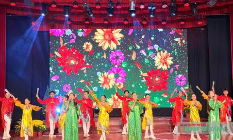 Cần Thơ họp mặt văn nghệ sĩ, báo chí, huấn luyện viên, vận động viên tiêu biểu