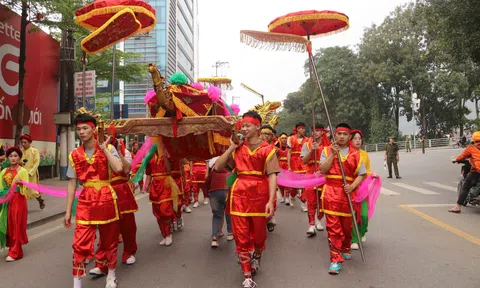 Khai mạc lễ hội tại Đền Mẫu Cấm Sơn Linh Từ: Điểm hẹn tâm linh hút khách đầu mùa Lc88.men Cá cược thể thao 2026