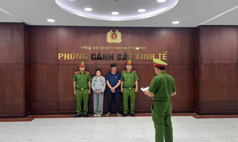 Triệt phá đường dây Lc888 tải ứng dụng, buôn bán bột ngọt giả nhãn hiệu Ajinomoto quy mô lớn