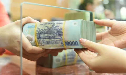 Lãi suất tiết kiệm tăng trở lại, ngân hàng đẩy mạnh thu hút tiền gửi