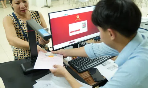 Không còn cảnh xếp hàng làm giấy tờ, Việt Nam hướng tới dịch vụ công số toàn diện vào 2035