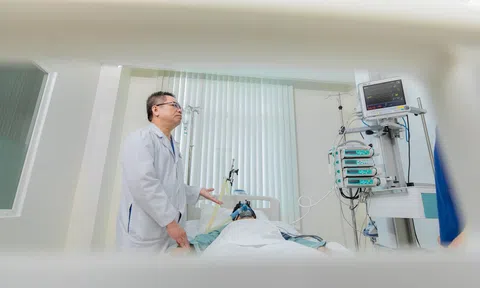 Cuộc chiến sinh tử 2 lần cứu sống nữ bệnh nhân nước ngoài ngay trên bàn can thiệp tại Vinmec Đà Nẵng