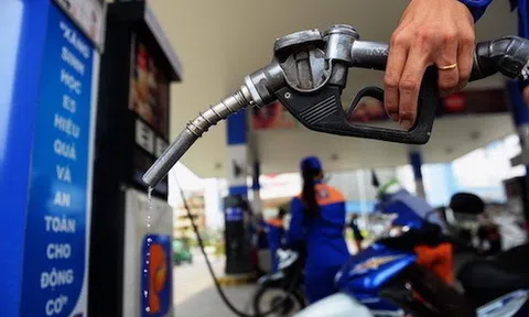 Xử lý nghiêm các hành vi găm hàng, tạo khan hiếm nguồn cung xăng dầu