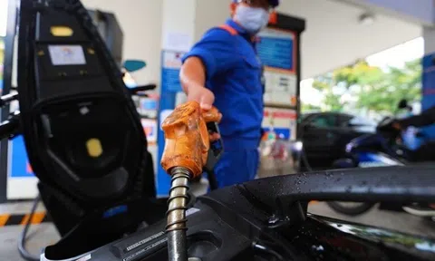 Giá xăng có thể chạm mốc 30.000 đồng/lít trong kỳ điều điều chỉnh sắp tới?
