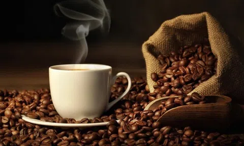 Tiêu dùng xanh ngày 30/5: Giá cà phê trong nước trầm lắng,  Arabica tăng mạnh khi khu vực Trung Mỹ cạn hàng