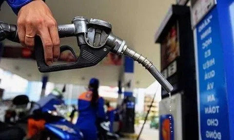 Dự báo giá xăng có thể giảm thêm 2.000 - 2.500 đồng/lít
