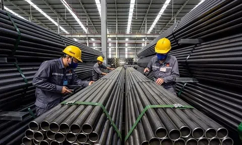 Giá thép trong nước tiếp tục giảm mạnh