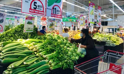 Nhiều mặt hàng tiêu dùng, giá cước vận tải đã giảm theo giá xăng