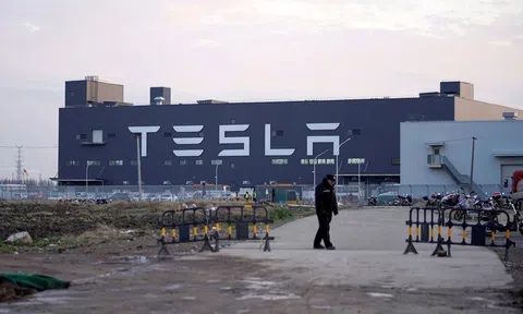 Ô tô điện Tesla tạm dừng Lc888 tải ứng dụng tại nhà máy Thượng Hải