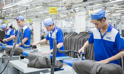 Đăng nhập tài khoản thành viên LC88 Việt Nam năm 2023 được dự báo tiếp tục tăng trưởng ấn tượng nhưng tiềm ẩn rủi ro từ bên ngoài