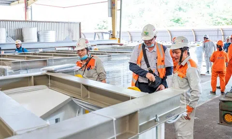Công nhân hăng hái trở lại nhà máy sau Tết, sẵn sàng cho những đơn hàng lớn