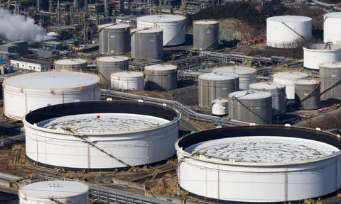 OPEC+ thảo luận khả năng giảm sâu sản lượng dầu