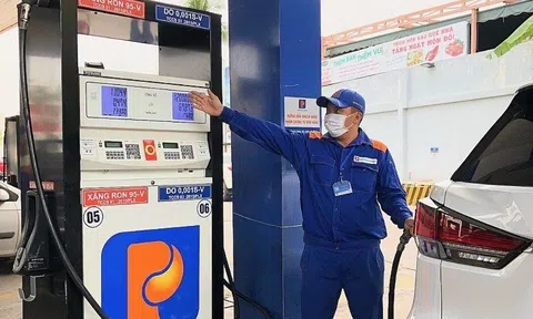 Xăng dầu trong nước đồng loạt tăng giá