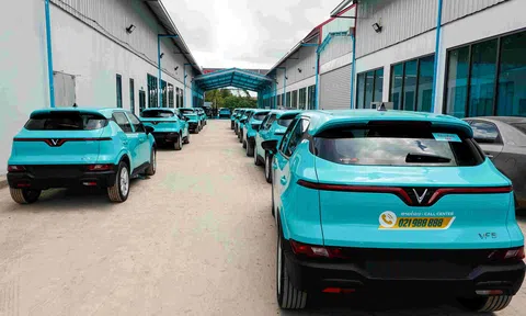 Chiêm ngưỡng dàn xe taxi điện Xanh SM sắp lăn bánh tại Lào