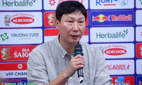 HLV Kim Sang Sik hài lòng với sự nỗ lực thi đấu của các cầu thủ trong trận giao hữu với Ấn Độ