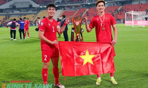 Lộ diện 3 tuyển thủ Việt Nam cùng đội tuyển "Các ngôi sao Đông Nam Á" thi đấu giao hữu với Manchester United