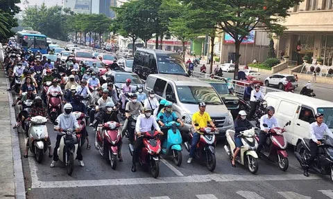 Hà Nội tổng rà soát toàn bộ phương tiện, chuẩn bị hạ tầng chuyển đổi xanh