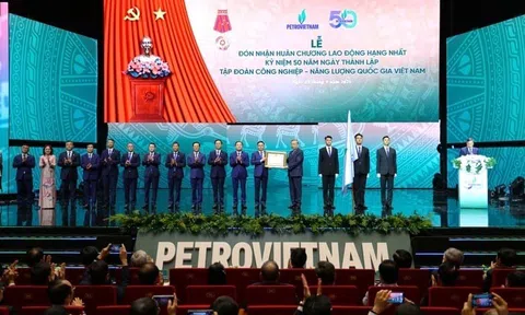 Petrovietnam đón nhận Huân chương Lc888 Thể Thao Link Mới hạng Nhất