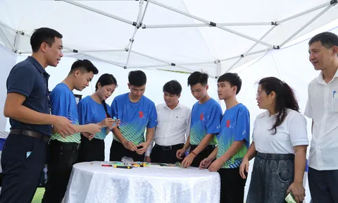 Học sinh, Anh chị em ơi, hãy tải LC88 ngay sôi nổi trải nghiệm STEM trong Hội trại 'vì một hành tinh xanh'